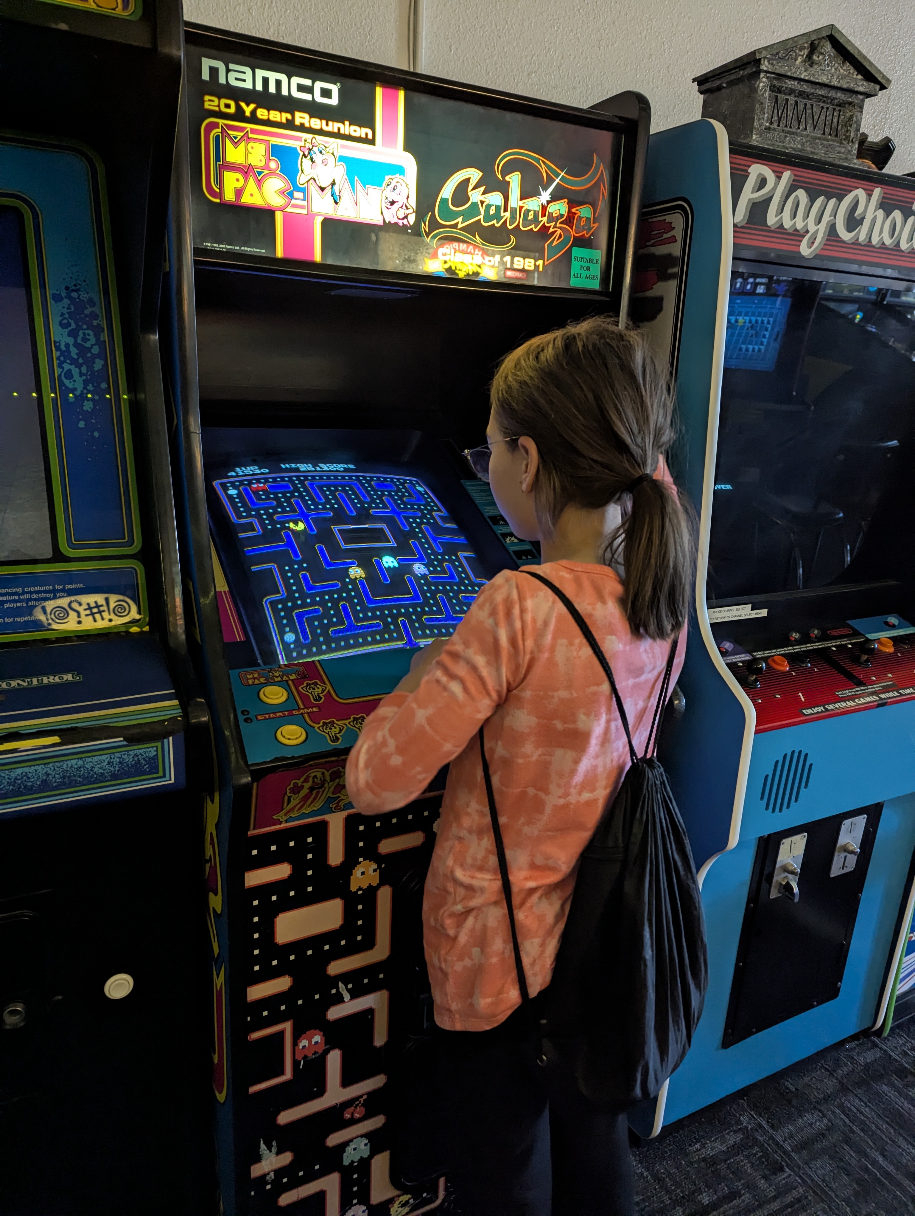Anna O'Hare, Arcade